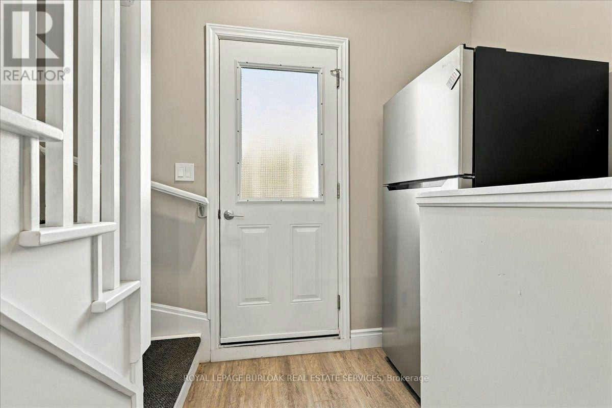 UPPER-17 Eby Street S, Kitchener, ON, N2G 3K6 - 4