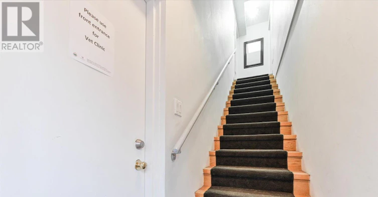 2ND FLR-400 Summerhill Avenue, Toronto, ON, M4W 2E4 - 15