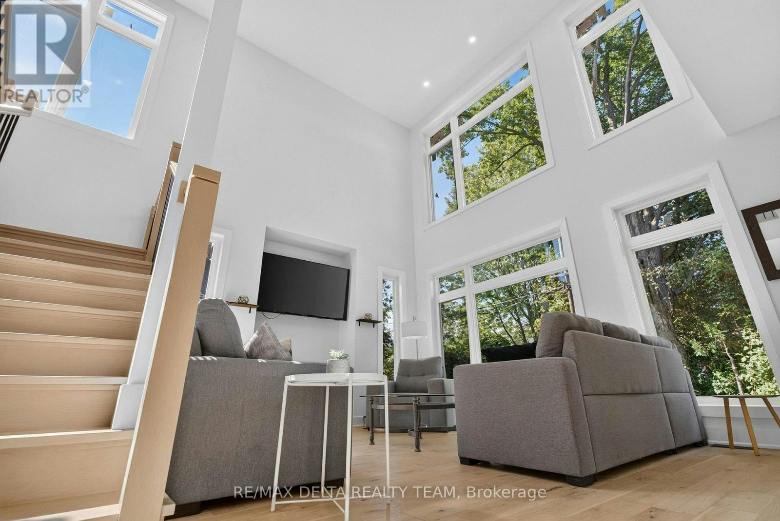 45 St Claire Avenue, Ottawa, ON, K2G 2A1 - 10