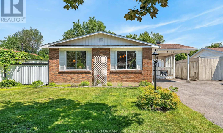 2179 Erinbrook Crescent