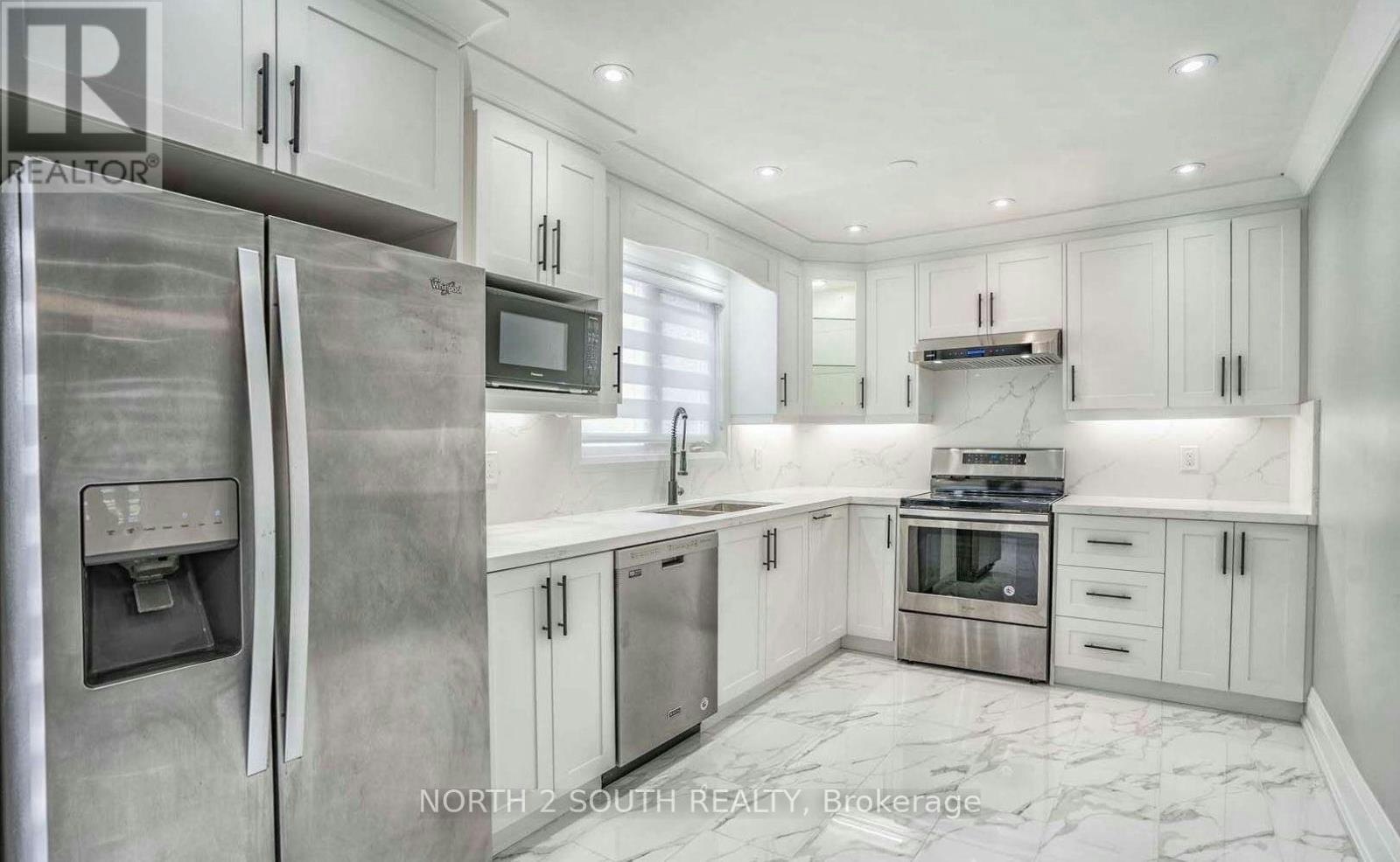 UPPER-37 Loire Court, Toronto, ON, M9V 4Z7