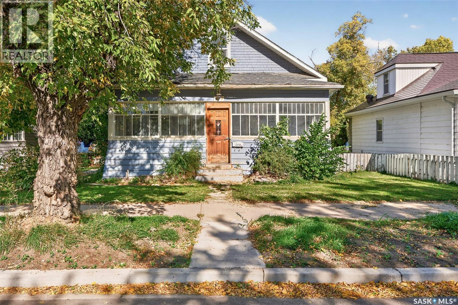 310 Coteau Street W, Moose Jaw, SK, S6H 5C9