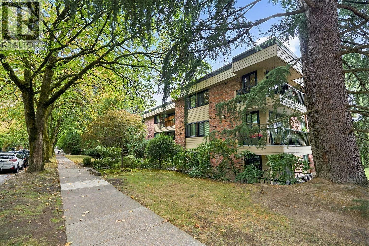 206-1717 W 13th Avenue, Vancouver, BC, V6J 2H2