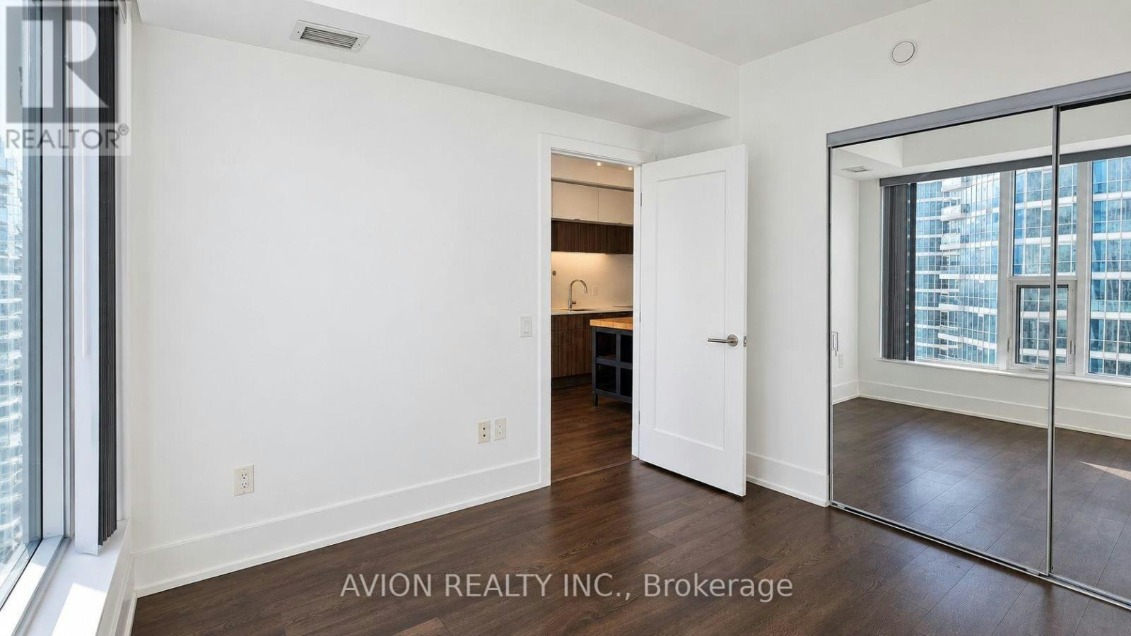 3008-10 York Street, Toronto, ON, M5J 0E1 - 8