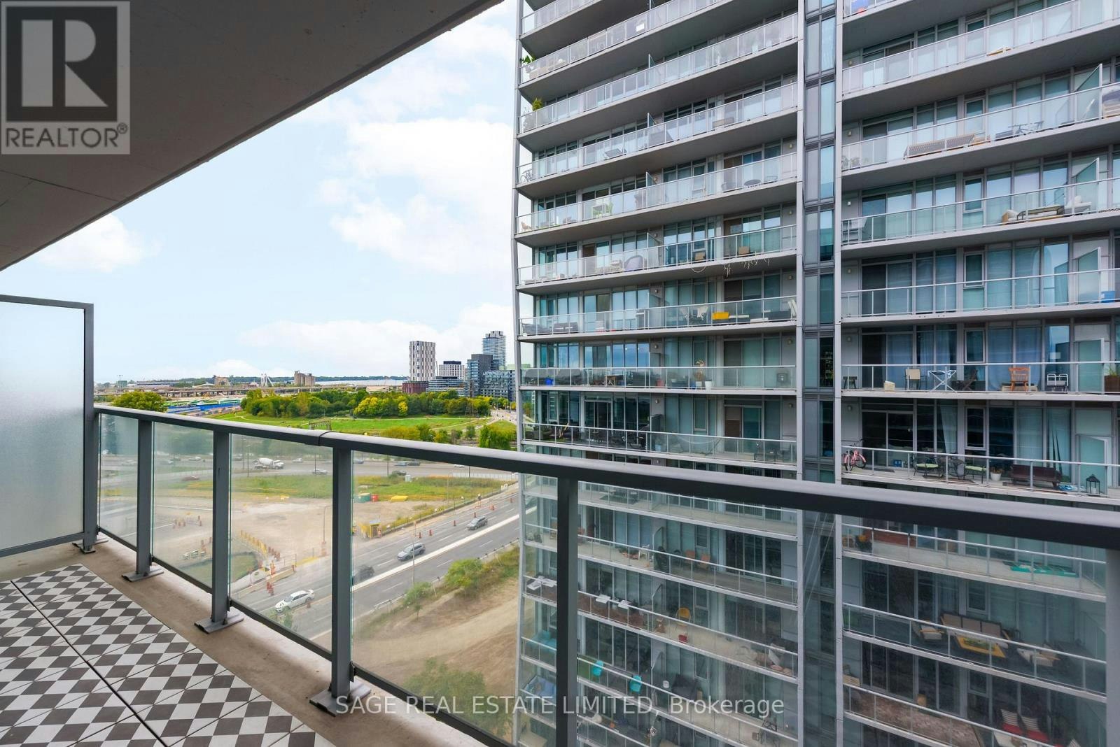 1008-25 Baseball Place, Toronto, ON, M4M 2A5 - 16