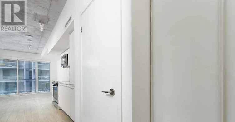 1008-25 Baseball Place, Toronto, ON, M4M 2A5 - 4