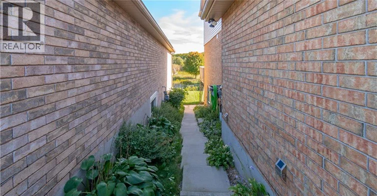 Lower-69 Southcreek Trail, Guelph, ON, N1G 5A7 - 17