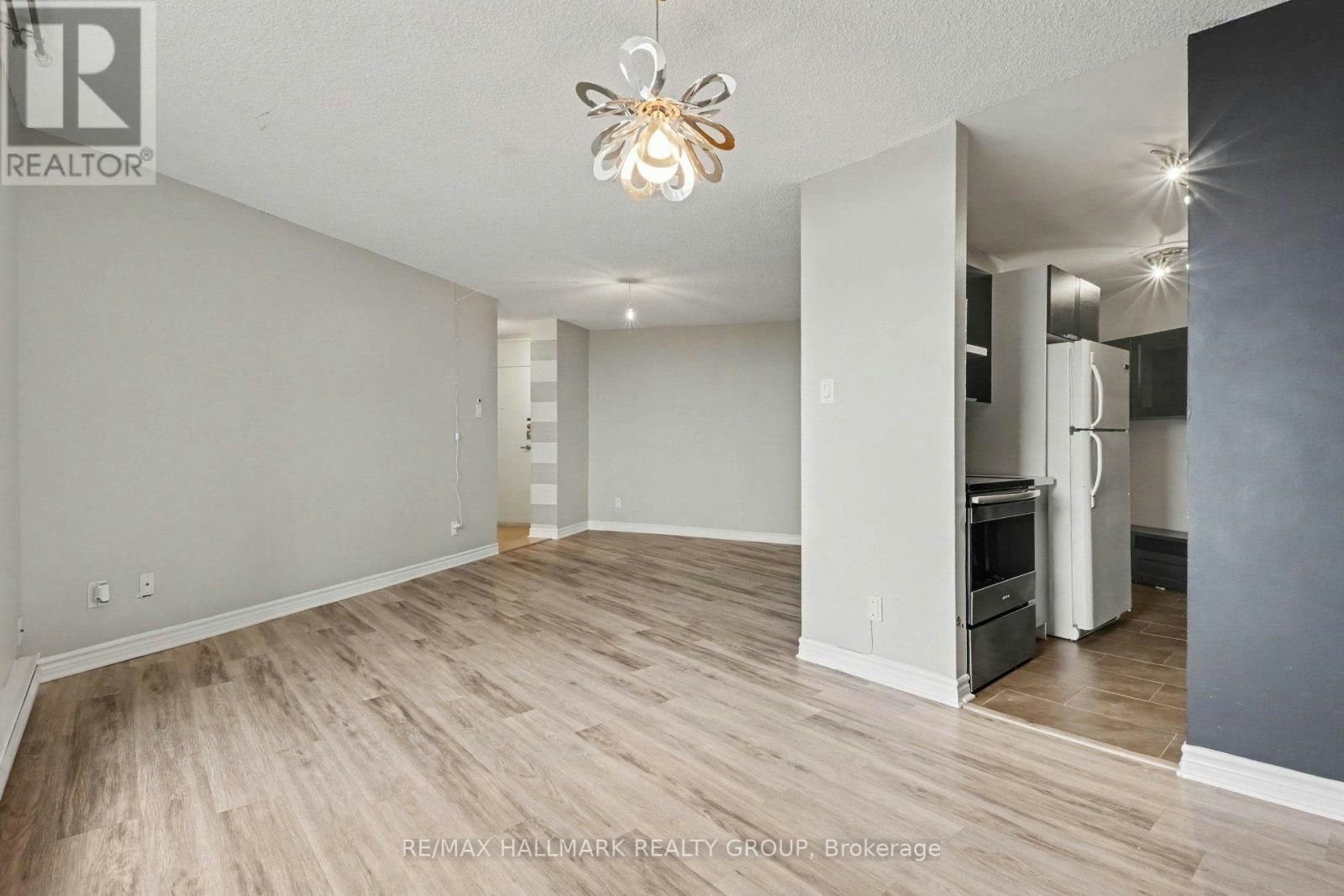 801-2020 Jasmine Crescent, Ottawa, ON, K1J 8K5 - 5