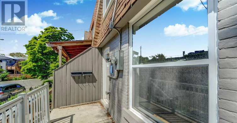 183 Munro Street, Toronto, ON, M4M 2B8 - 3