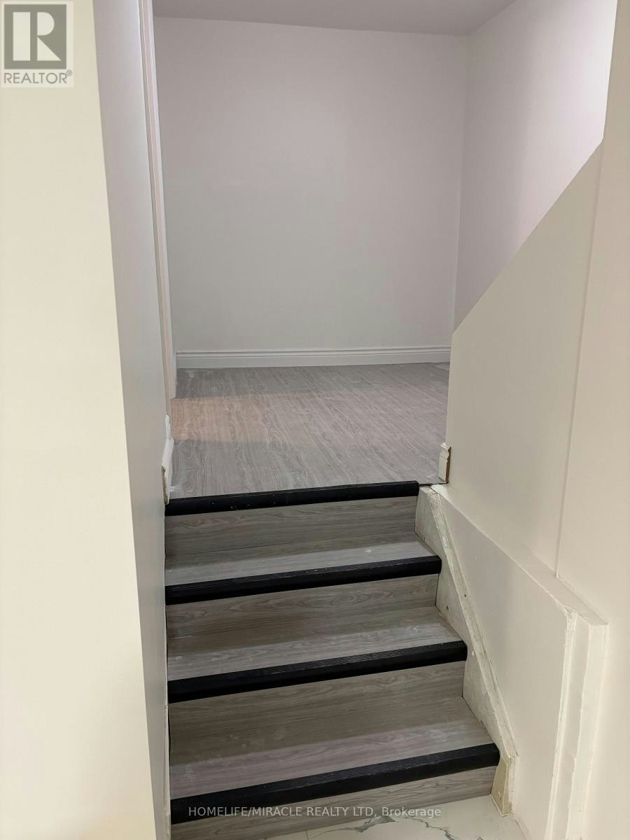 BASEMENT-44 Sylvia Street, Barrie, ON, L4M 5J4