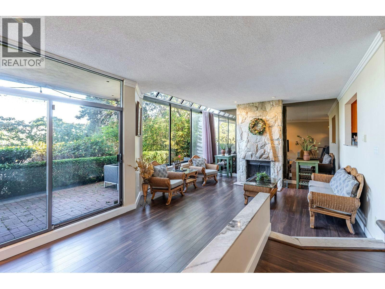 1200 Island Park Walk, Vancouver, BC, V6H 3T4