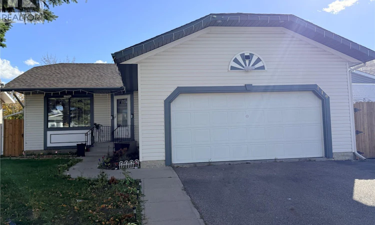 119 Hall Crescent
