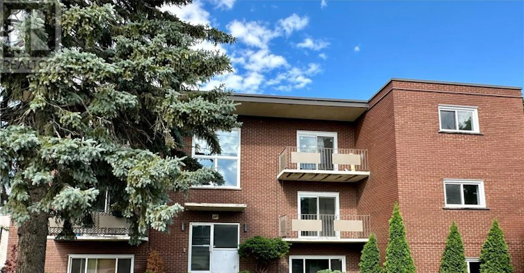 8-286 Vine Street, St. Catharines, ON, L2M 4T3