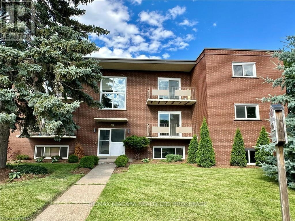 8-286 Vine Street, St. Catharines, ON, L2M 4T3 - 2