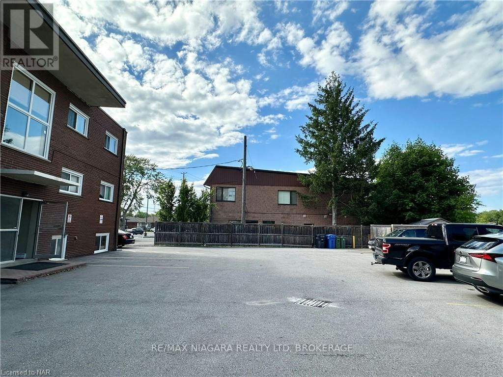 8-286 Vine Street, St. Catharines, ON, L2M 4T3 - 6