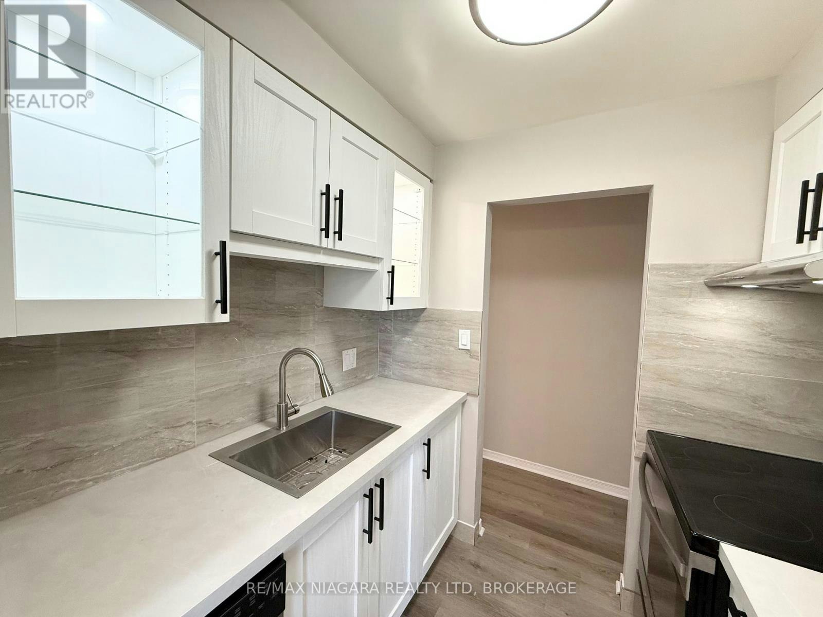 8-286 Vine Street, St. Catharines, ON, L2M 4T3 - 11