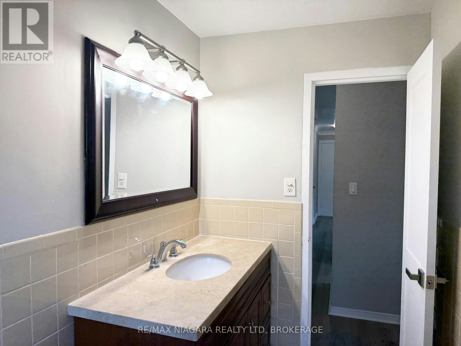 8-286 Vine Street, St. Catharines, ON, L2M 4T3 - 26