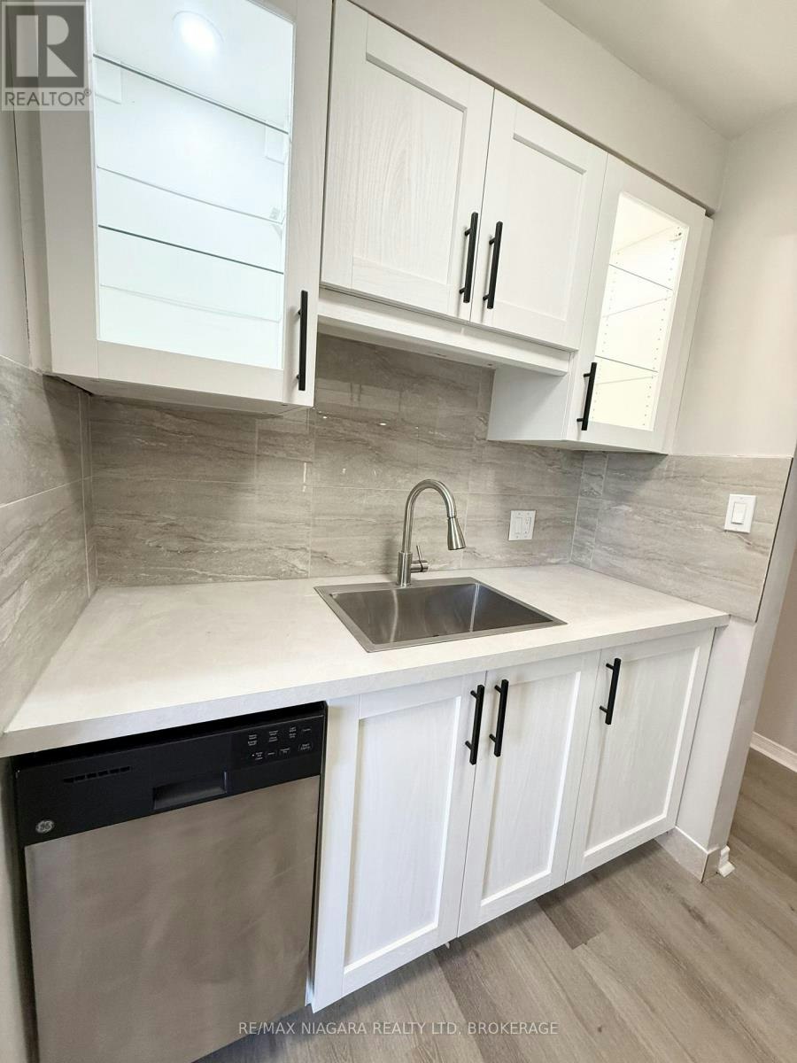 4-286 Vine Street, St. Catharines, ON, L2M 4T3 - 16