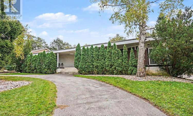 11 Suncrest Drive