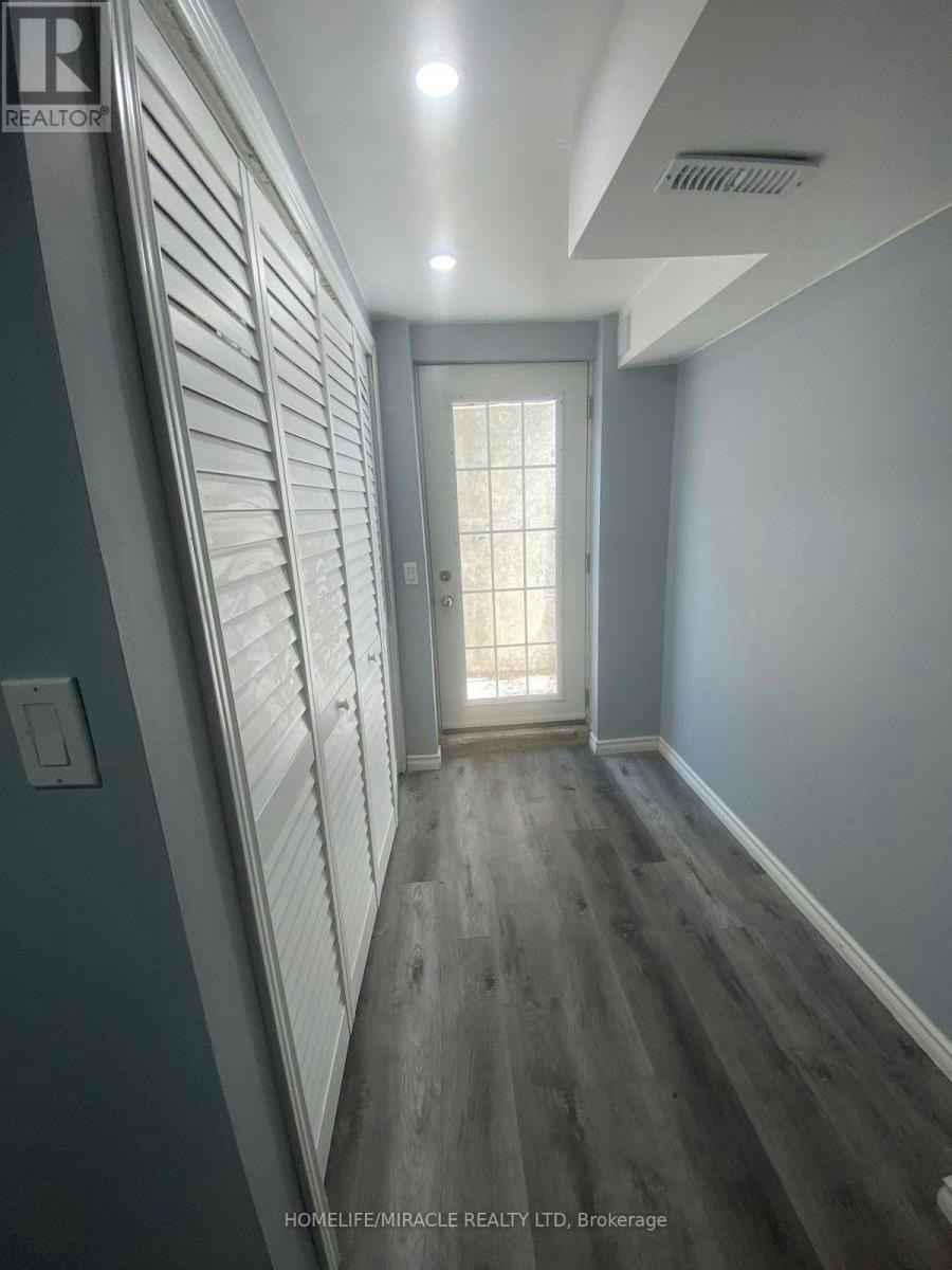 BASEMENT-18 Killarney Court, Brampton, ON, L6Z 3B7