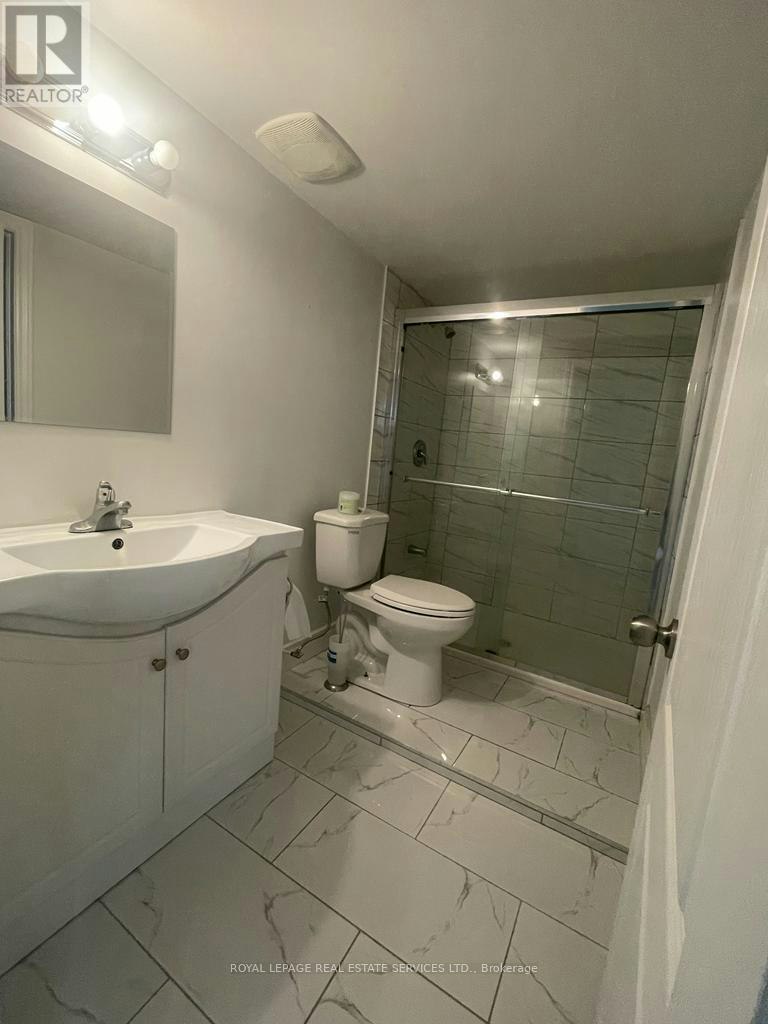 16 Little Britain Crescent, Brampton, ON, L6Y 6A9 - 10