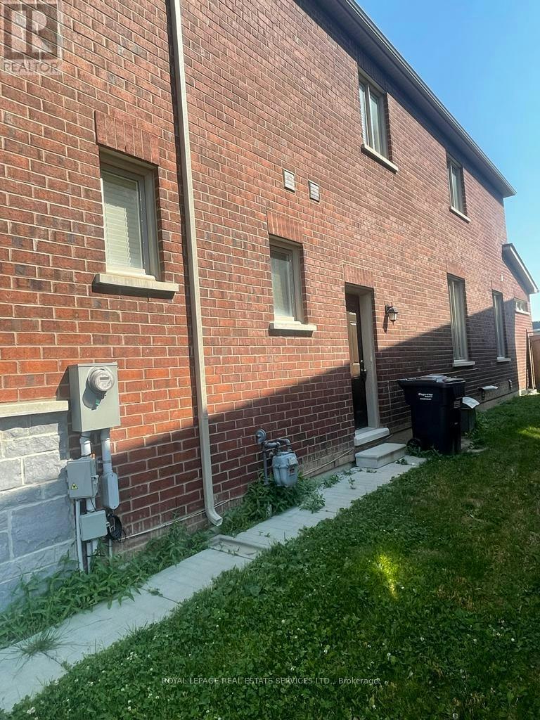16 Little Britain Crescent, Brampton, ON, L6Y 6A9 - 3
