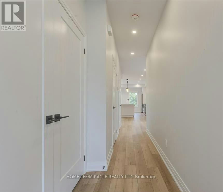 UPPER-160 Weber Street W, Kitchener, ON, N2H 4A4 - 3