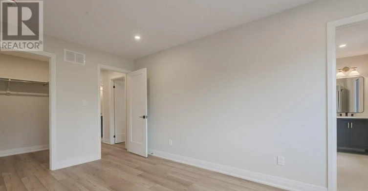 UPPER-160 Weber Street W, Kitchener, ON, N2H 4A4 - 20