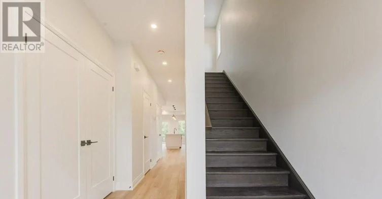 UPPER-160 Weber Street W, Kitchener, ON, N2H 4A4 - 12