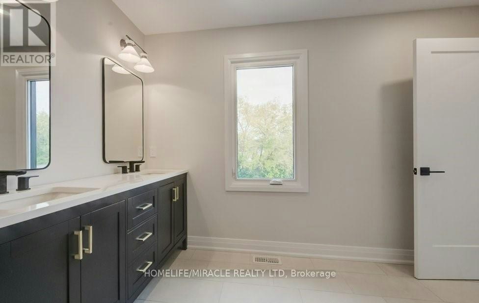 UPPER-160 Weber Street W, Kitchener, ON, N2H 4A4 - 21