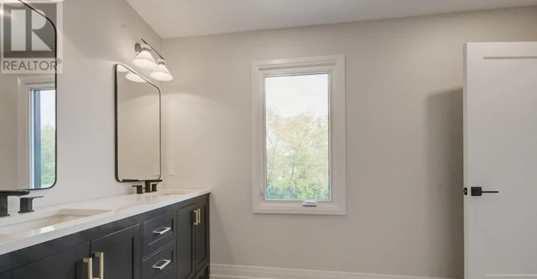 UPPER-160 Weber Street W, Kitchener, ON, N2H 4A4 - 21