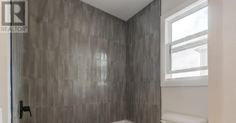 UPPER-160 Weber Street W, Kitchener, ON, N2H 4A4 - 17