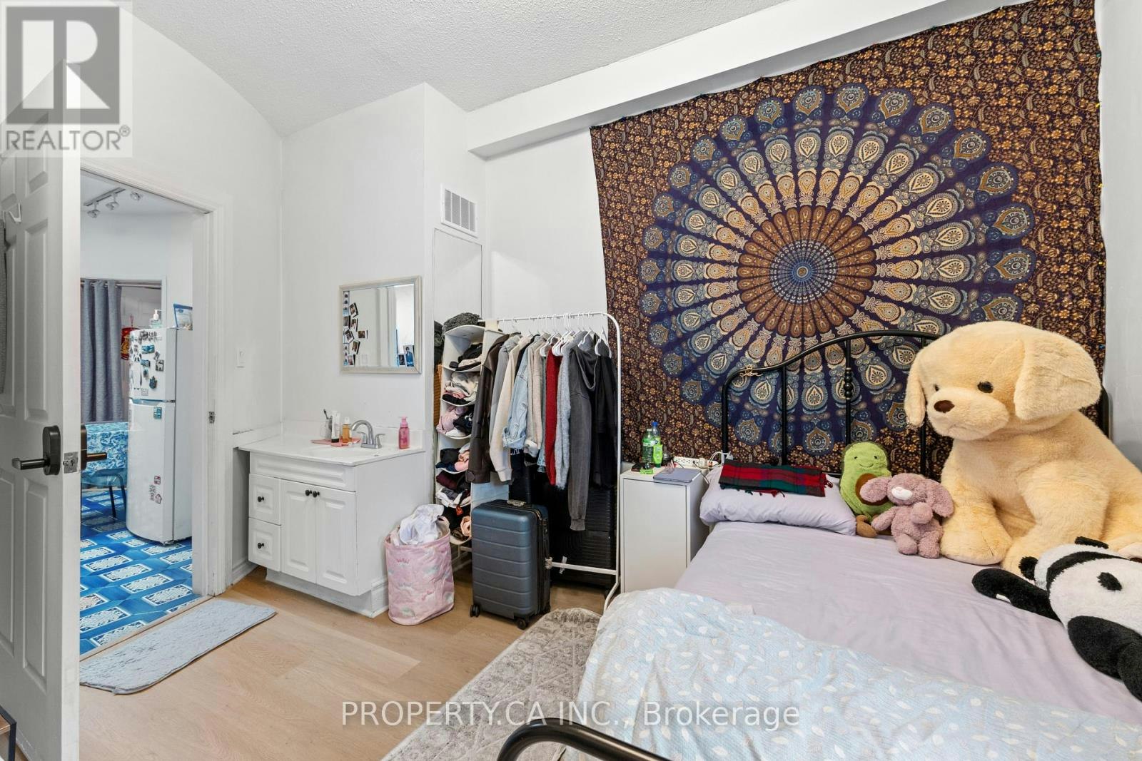 UPPER-1080 Dovercourt Road, Toronto, ON, M6H 2X8 - 11
