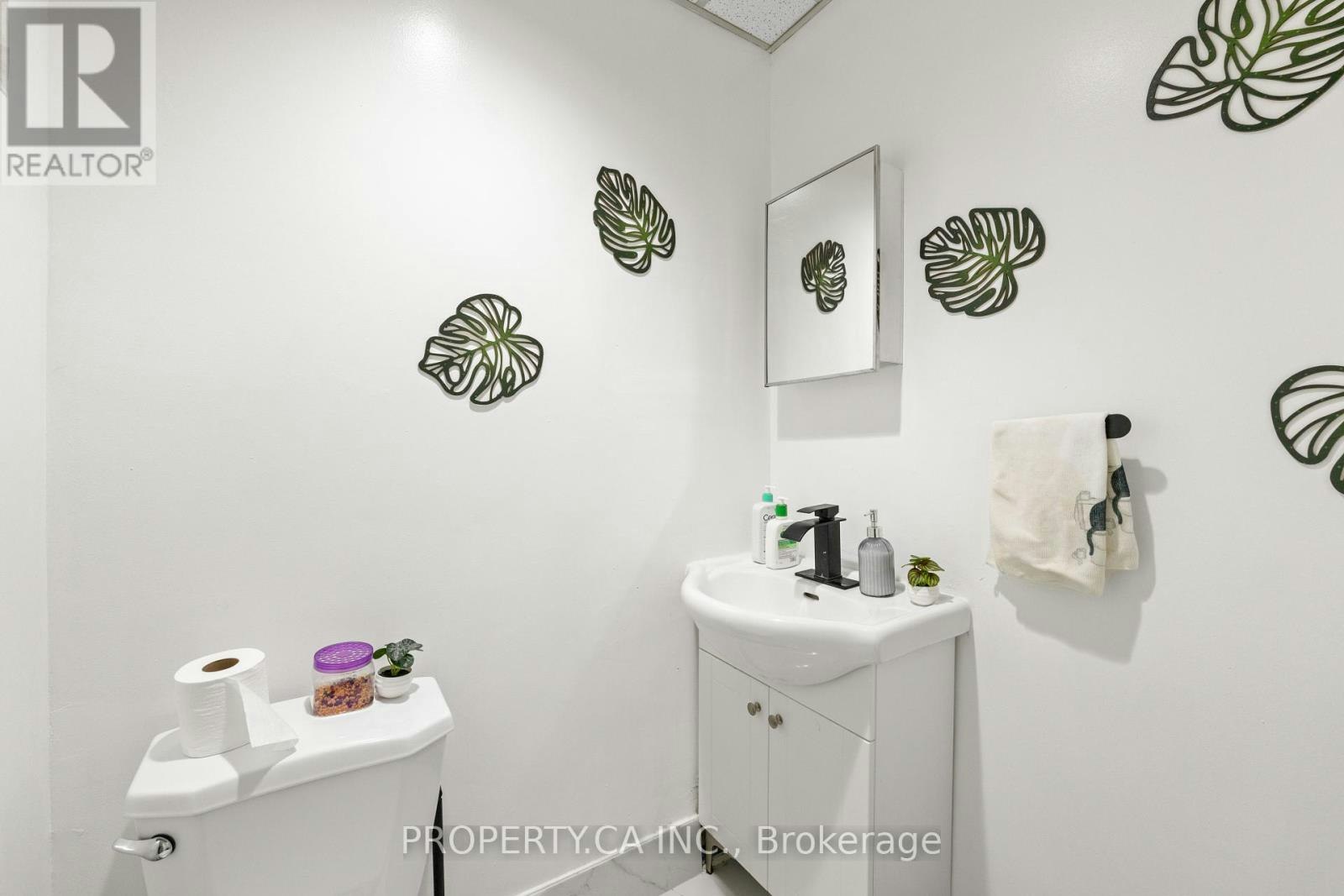 UPPER-1080 Dovercourt Road, Toronto, ON, M6H 2X8 - 17