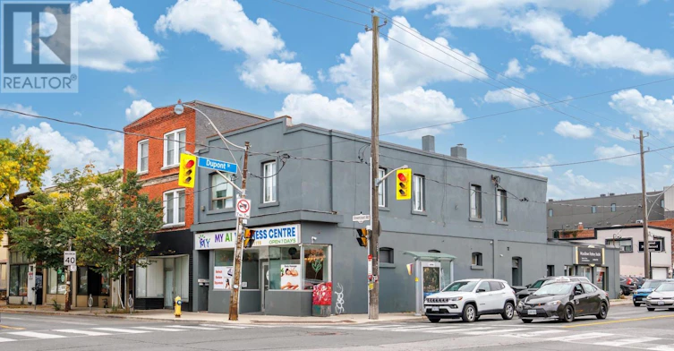 UPPER-1080 Dovercourt Road, Toronto, ON, M6H 2X8