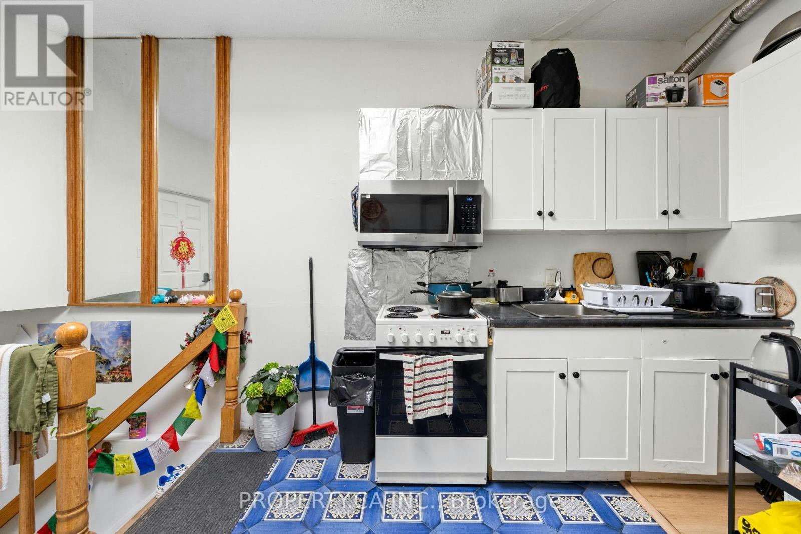 UPPER-1080 Dovercourt Road, Toronto, ON, M6H 2X8 - 7