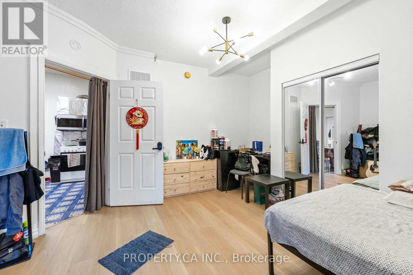 UPPER-1080 Dovercourt Road, Toronto, ON, M6H 2X8 - 9
