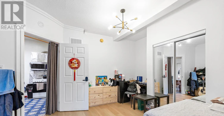 UPPER-1080 Dovercourt Road, Toronto, ON, M6H 2X8 - 9