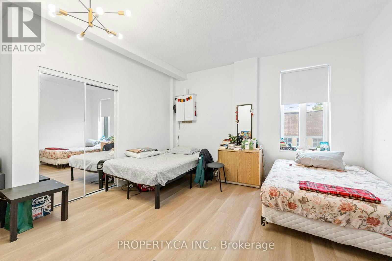 UPPER-1080 Dovercourt Road, Toronto, ON, M6H 2X8 - 8