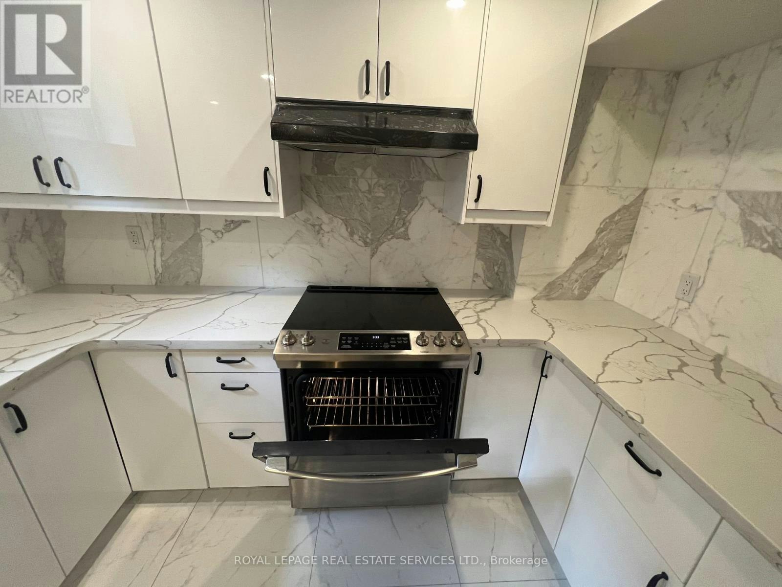 605 Patriot Lower Drive, Mississauga, ON, L5R 3S1 - 11