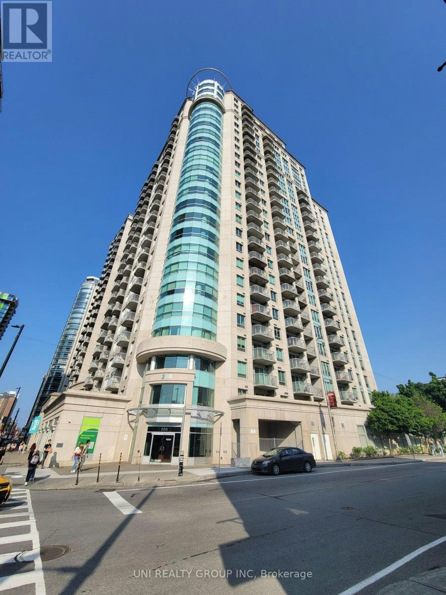 302-200 Rideau Street, Ottawa, ON, K1N 5Y1
