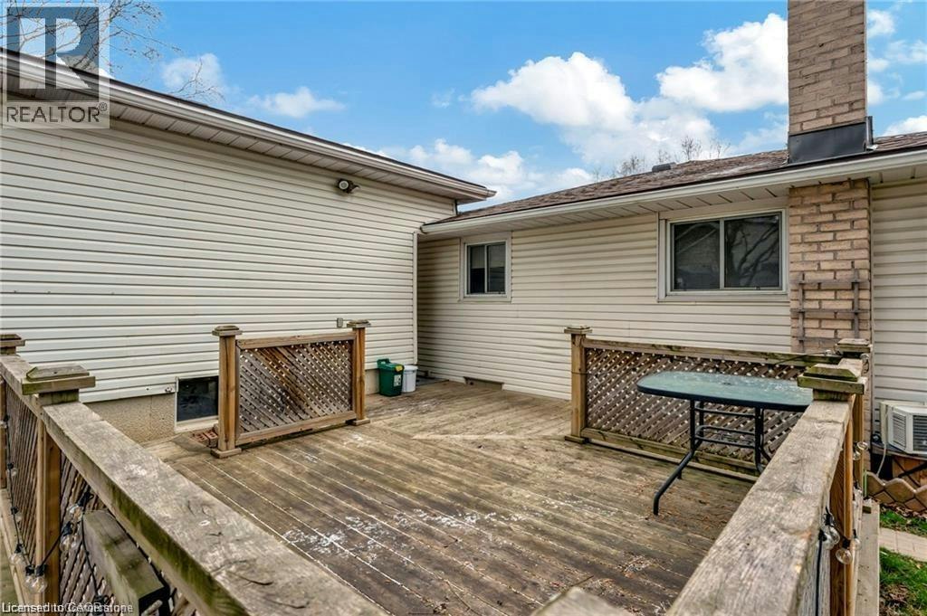 93 Robertson Crescent, Kitchener, ON, N2E 1A6 - 9