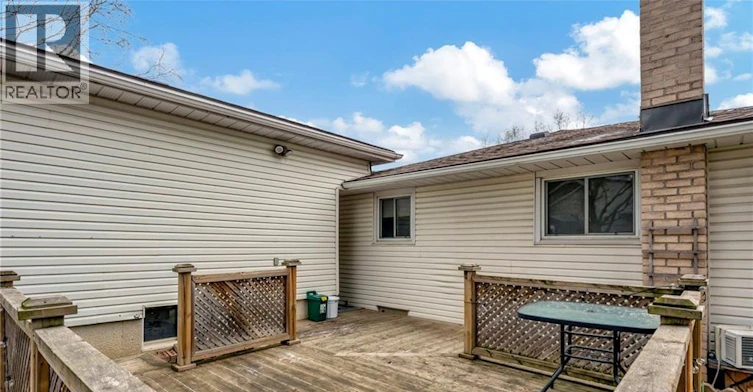 93 Robertson Crescent, Kitchener, ON, N2E 1A6 - 9