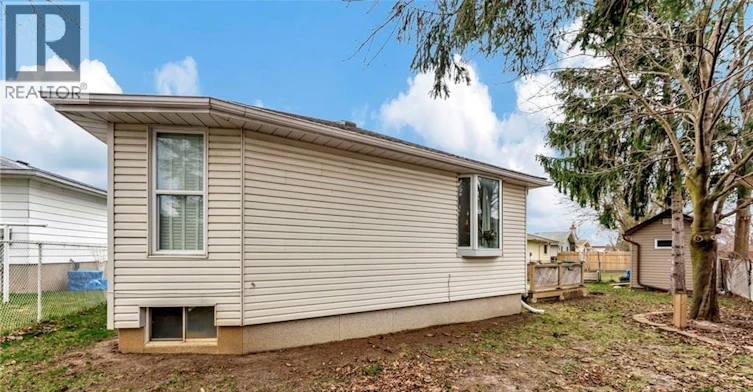 93 Robertson Crescent, Kitchener, ON, N2E 1A6 - 10