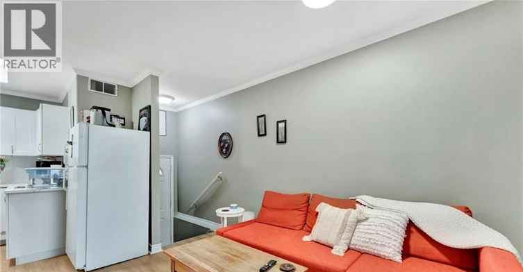 93 Robertson Crescent, Kitchener, ON, N2E 1A6 - 2
