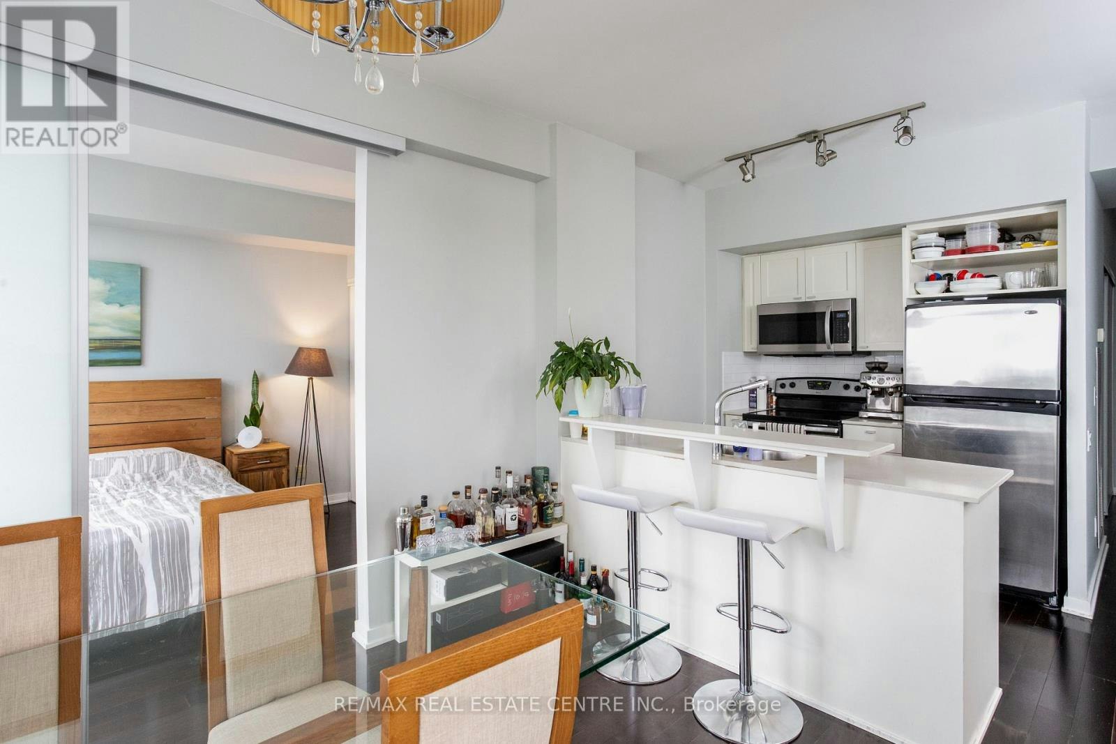 912-103 The Queensway, Toronto, ON, M6S 5B3 - 5