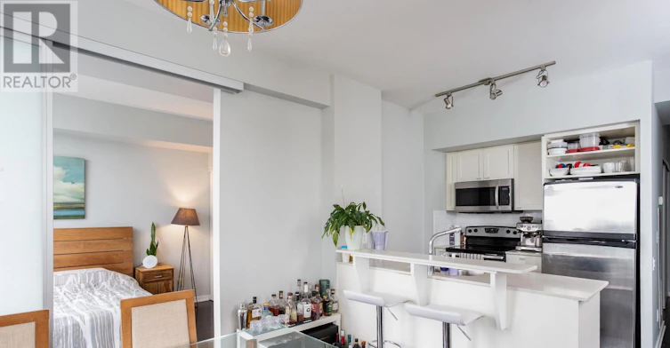 912-103 The Queensway, Toronto, ON, M6S 5B3 - 5