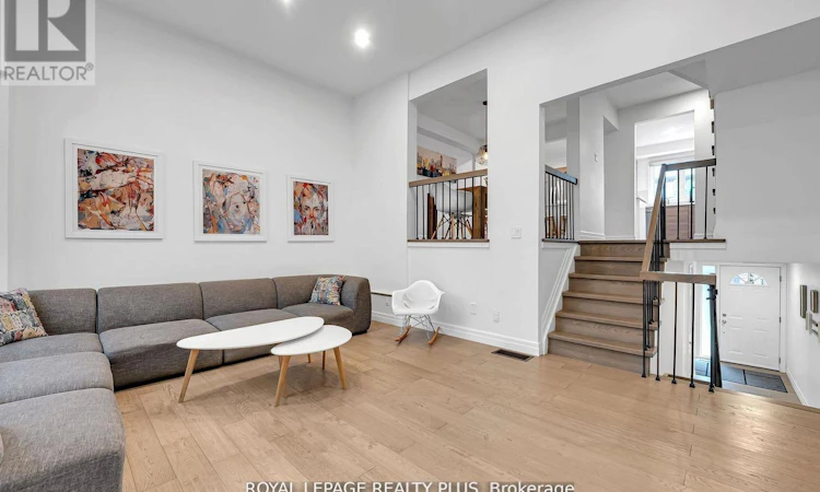 20-1755 Rathburn Road E