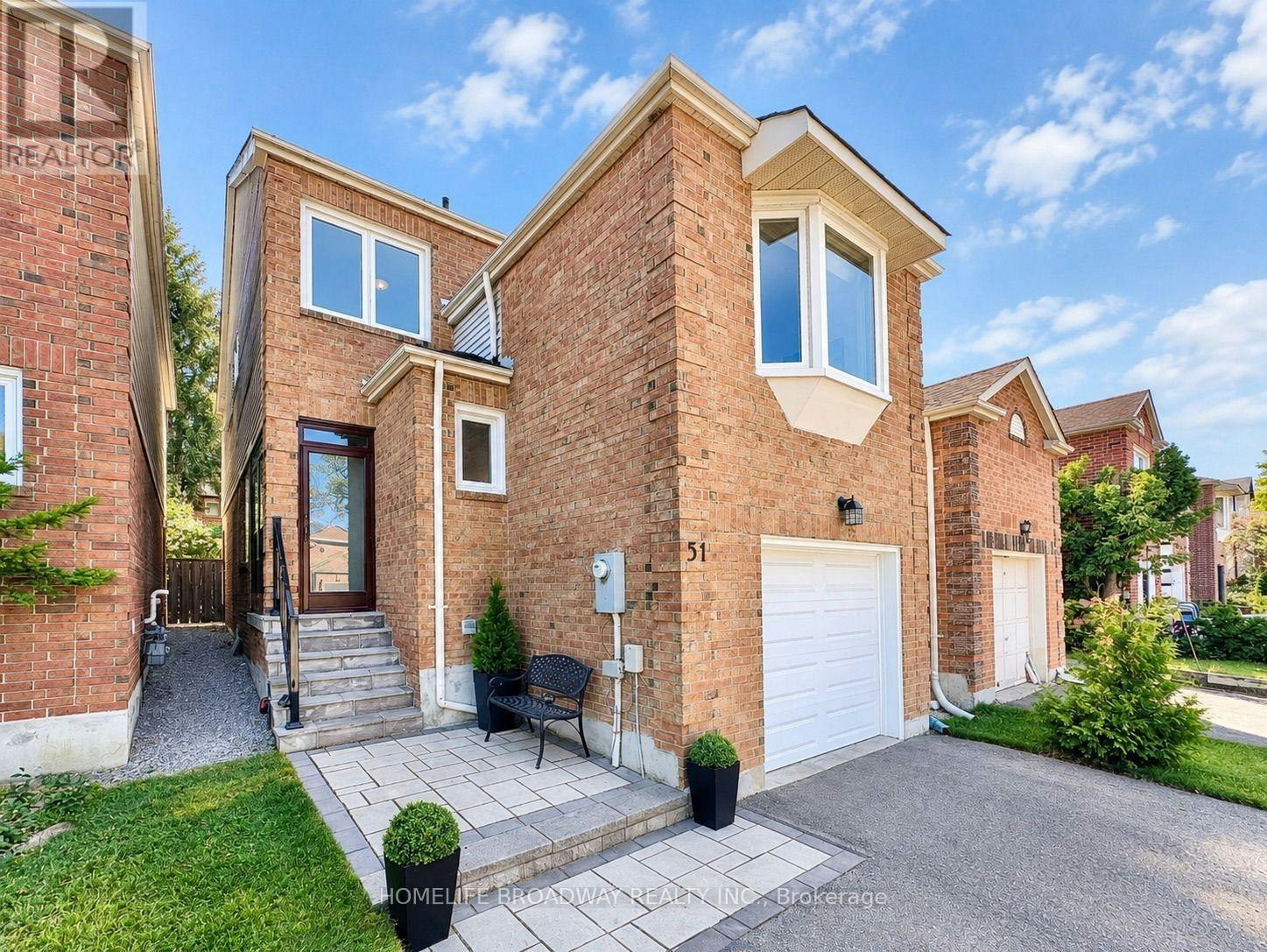 51 Jonathan Gate, Vaughan, ON, L4J 5K4