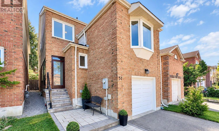 51 Jonathan Gate